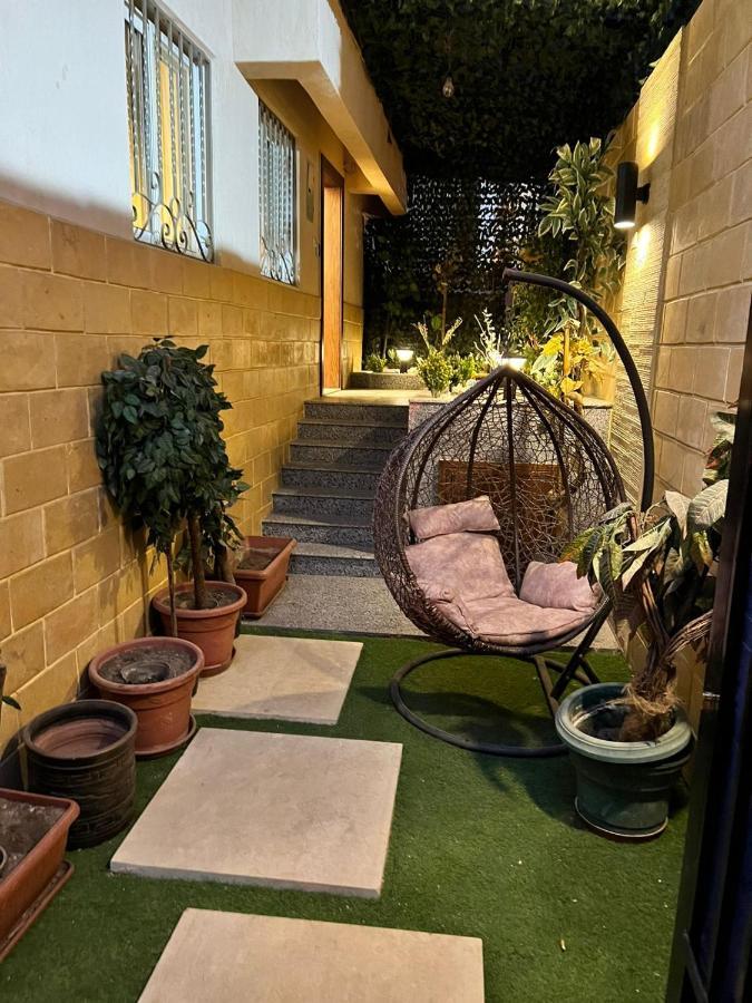Luxury Flat With Garden And Private Entrance شقة فاخرة بحديقة و مدخل خاص Cairo Exterior photo