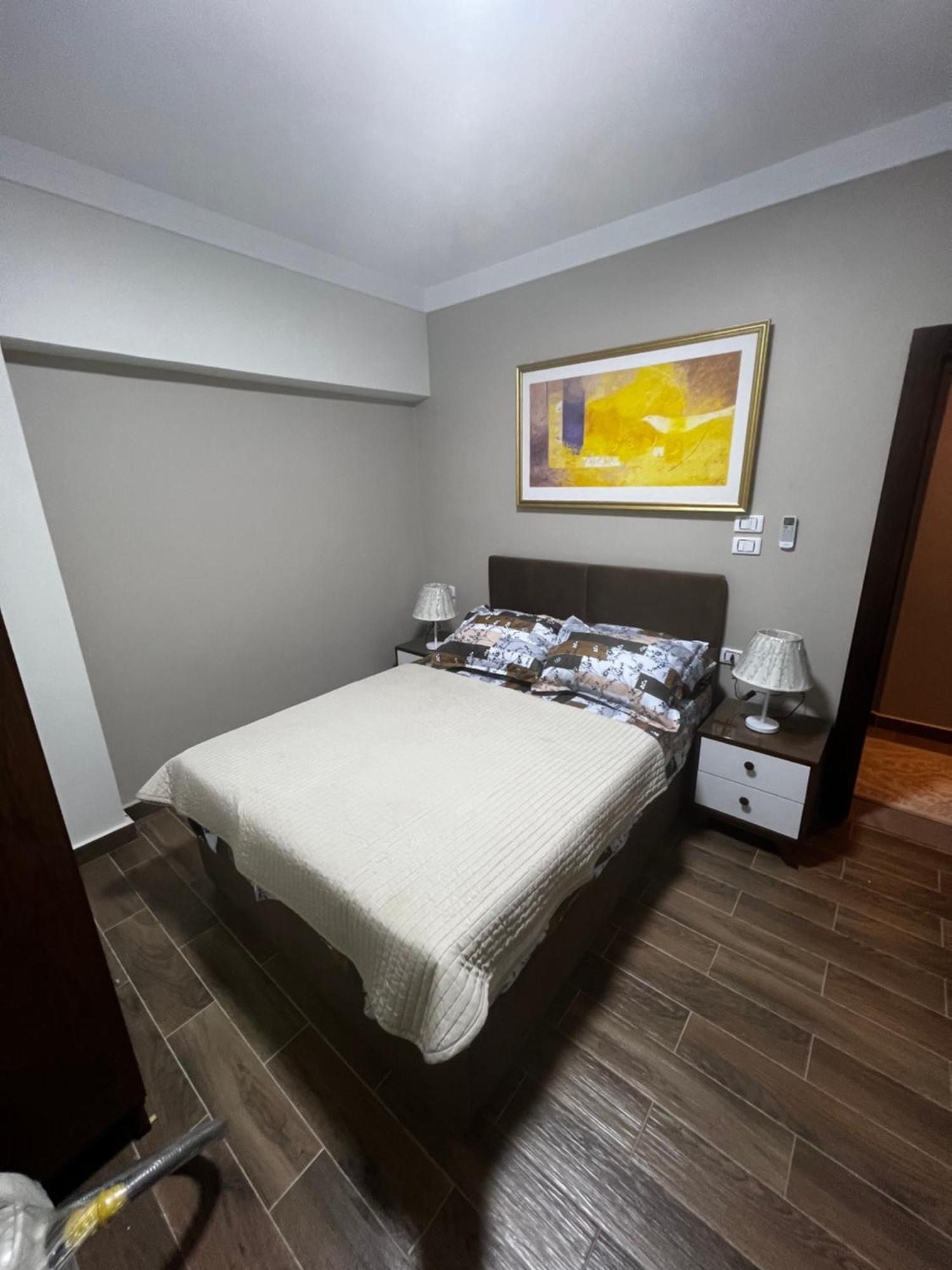 Luxury Flat With Garden And Private Entrance شقة فاخرة بحديقة و مدخل خاص Cairo Exterior photo