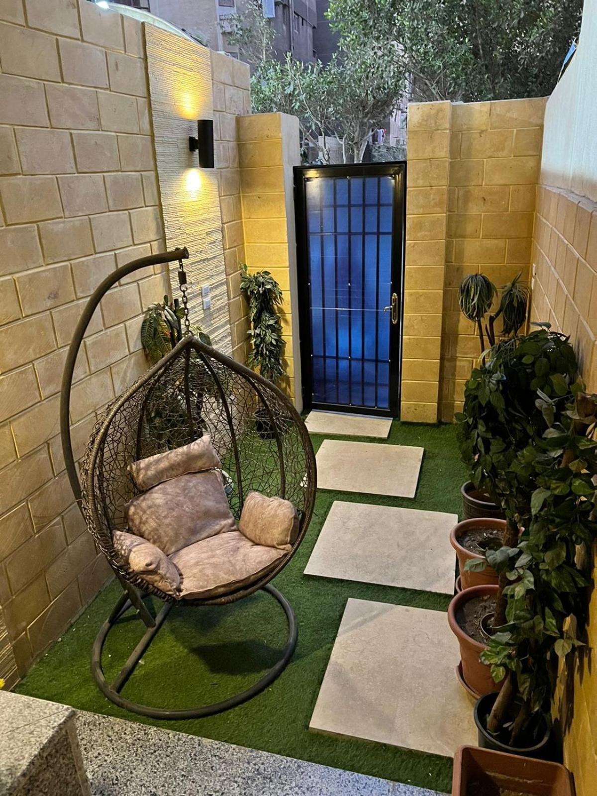 Luxury Flat With Garden And Private Entrance شقة فاخرة بحديقة و مدخل خاص Cairo Exterior photo